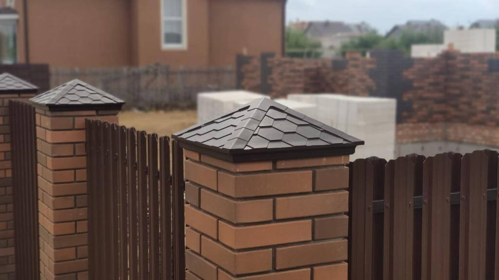 Колпак Zking Эверест Коричневый на столб 1.5х1.5 кирпича (390х390мм) в Сухуме фото