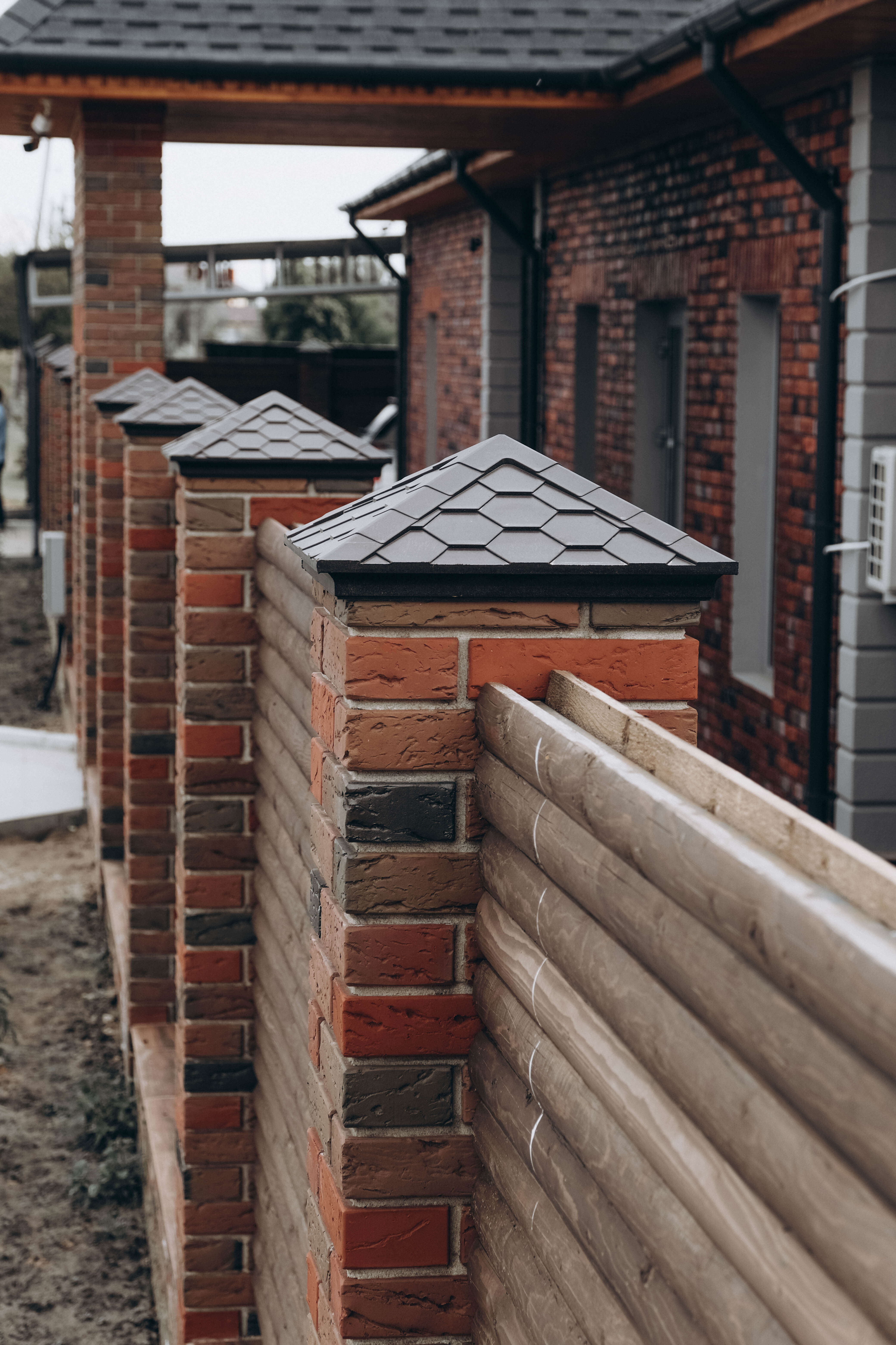 Колпак Zking Эверест Коричневый на столб 1.5х1.5 кирпича (390х390мм) в Сухуме фото